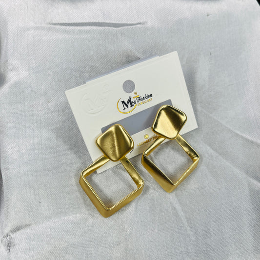 Golden Fashionable Casual Earing